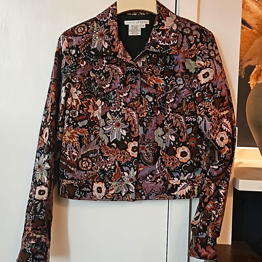 GREAT jacket, fun colors not heavy cotton Maggy London size 10 some beading well